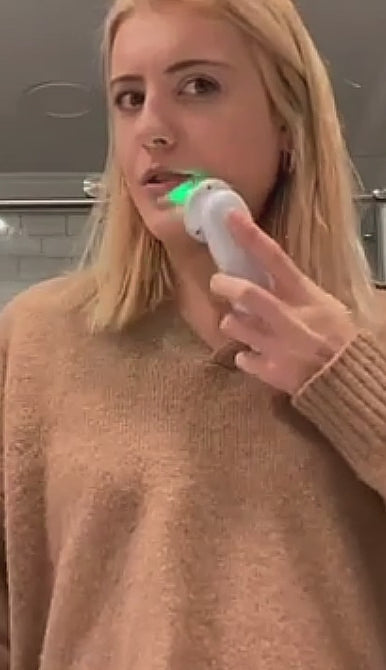 Baguette anti-âge Claréa à luminothérapie rouge – Appareil anti-âge 4-en-1 pour le visage et le cou